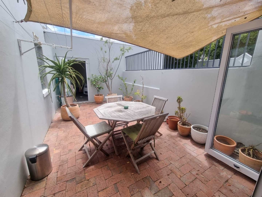 To Let 2 Bedroom Property for Rent in Claremont Upper Western Cape